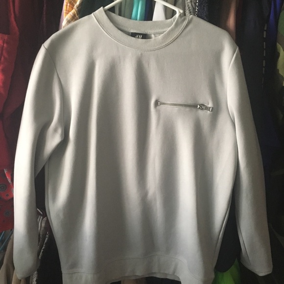 H&M Other - 💫H&M Grey Light Sweater💫 H&M Other - 💫H&M Grey Light Sweater💫